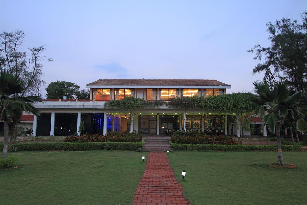 The Ashok Beach Resort Пондичерри Экстерьер фото